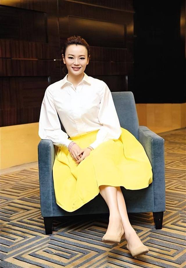 她是谷建芬的大弟子，却没能红过毛阿敏，就连汪正正也比她红