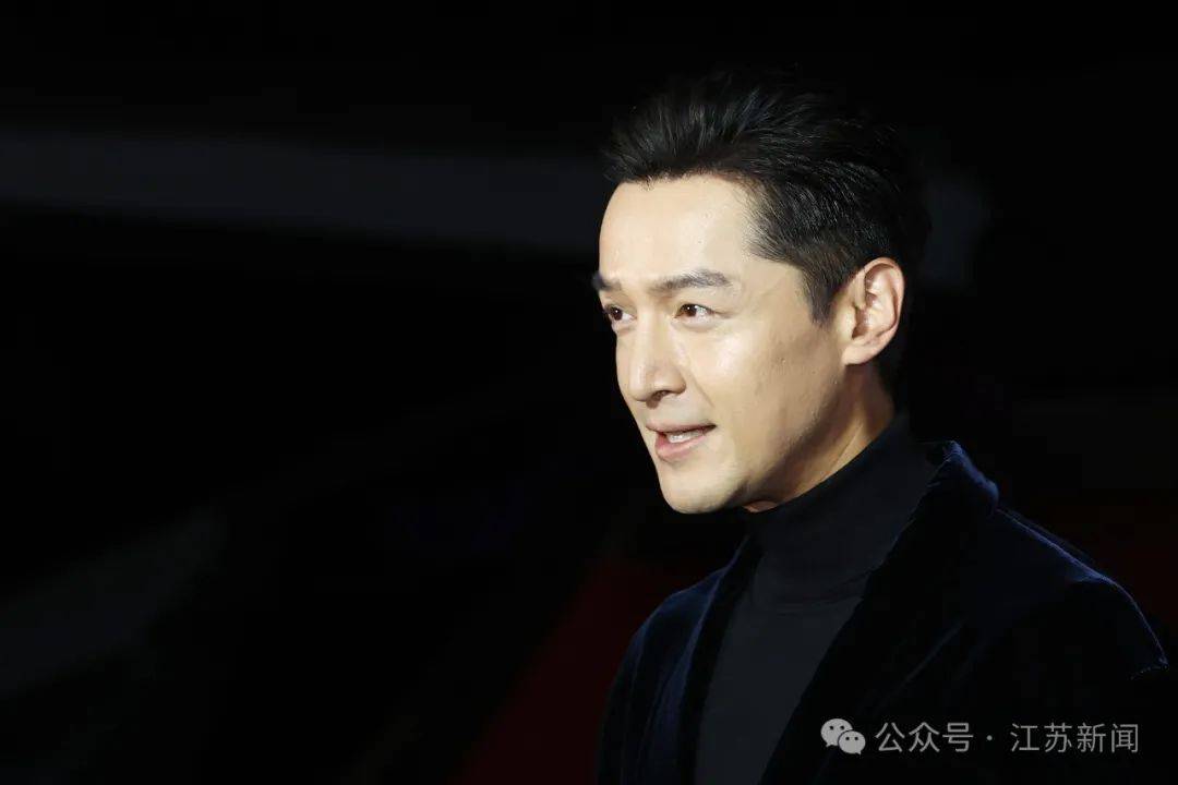 演员胡歌肺癌住院？工作室深夜回应！