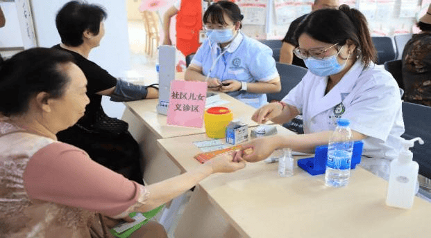 贴心守护，为爱而行——七里街道万福综合养老服务中心“社区儿女”服务站温暖启程